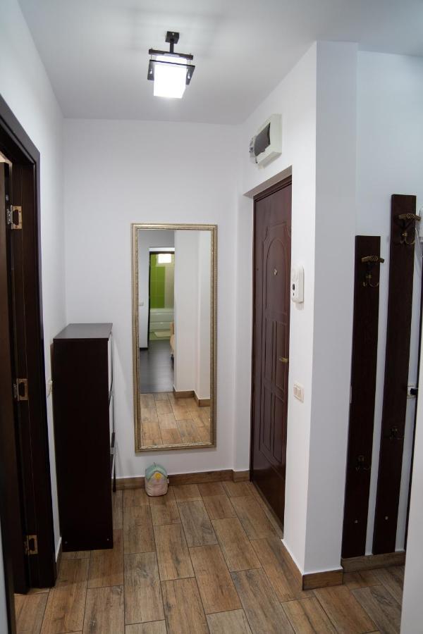 Ultracentral Golden Apartament 2 Suceava Ngoại thất bức ảnh