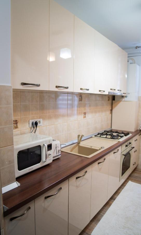 Ultracentral Golden Apartament 2 Suceava Ngoại thất bức ảnh